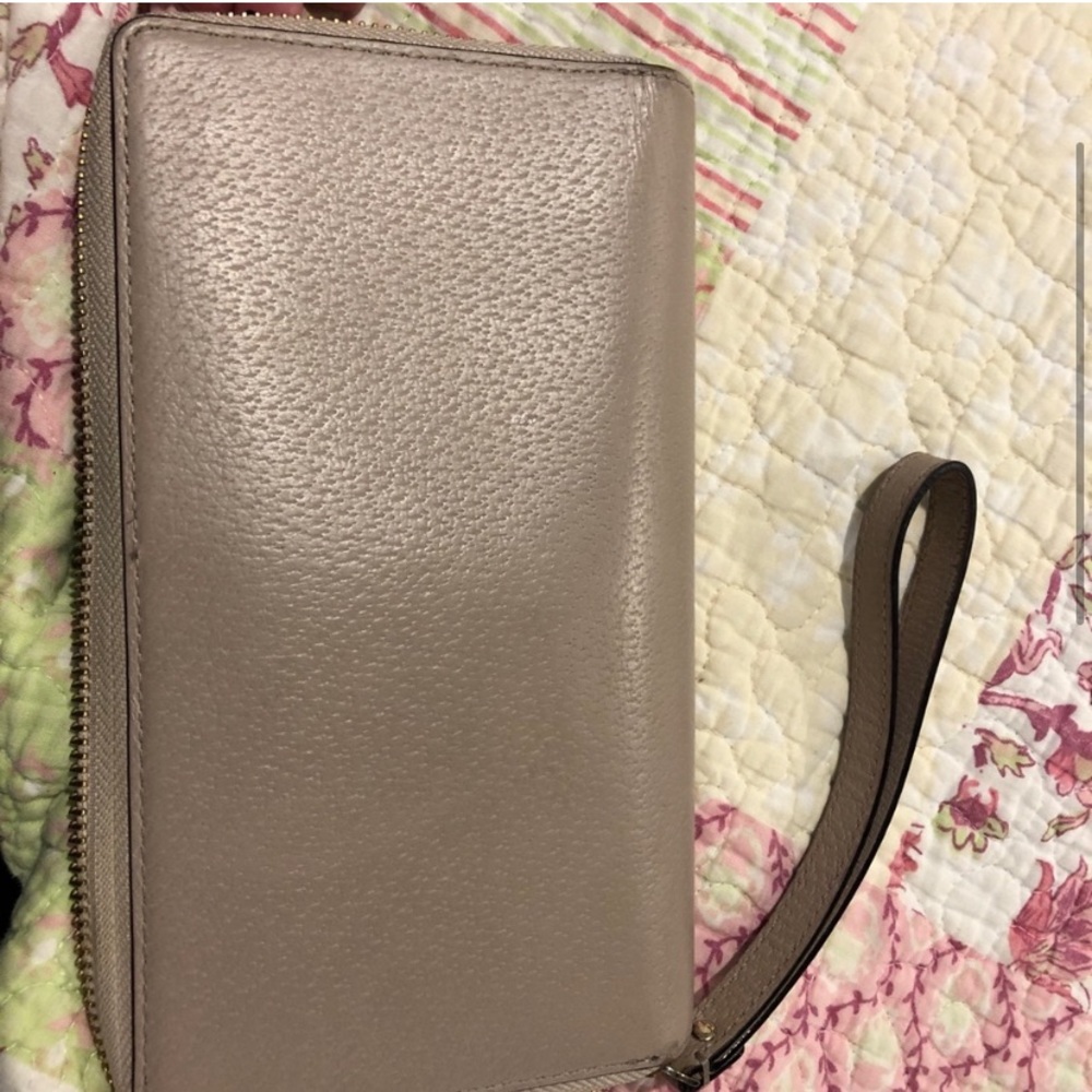 Kate Spade Wallet - Picture 3 of 4